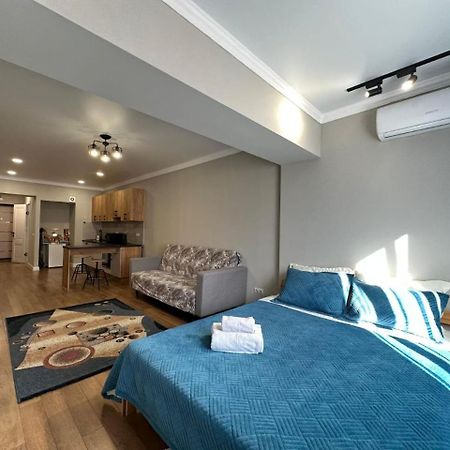 Apartament Жилой Комплекс Молодежный На Тулебаева Ałma Ata Zewnętrze zdjęcie